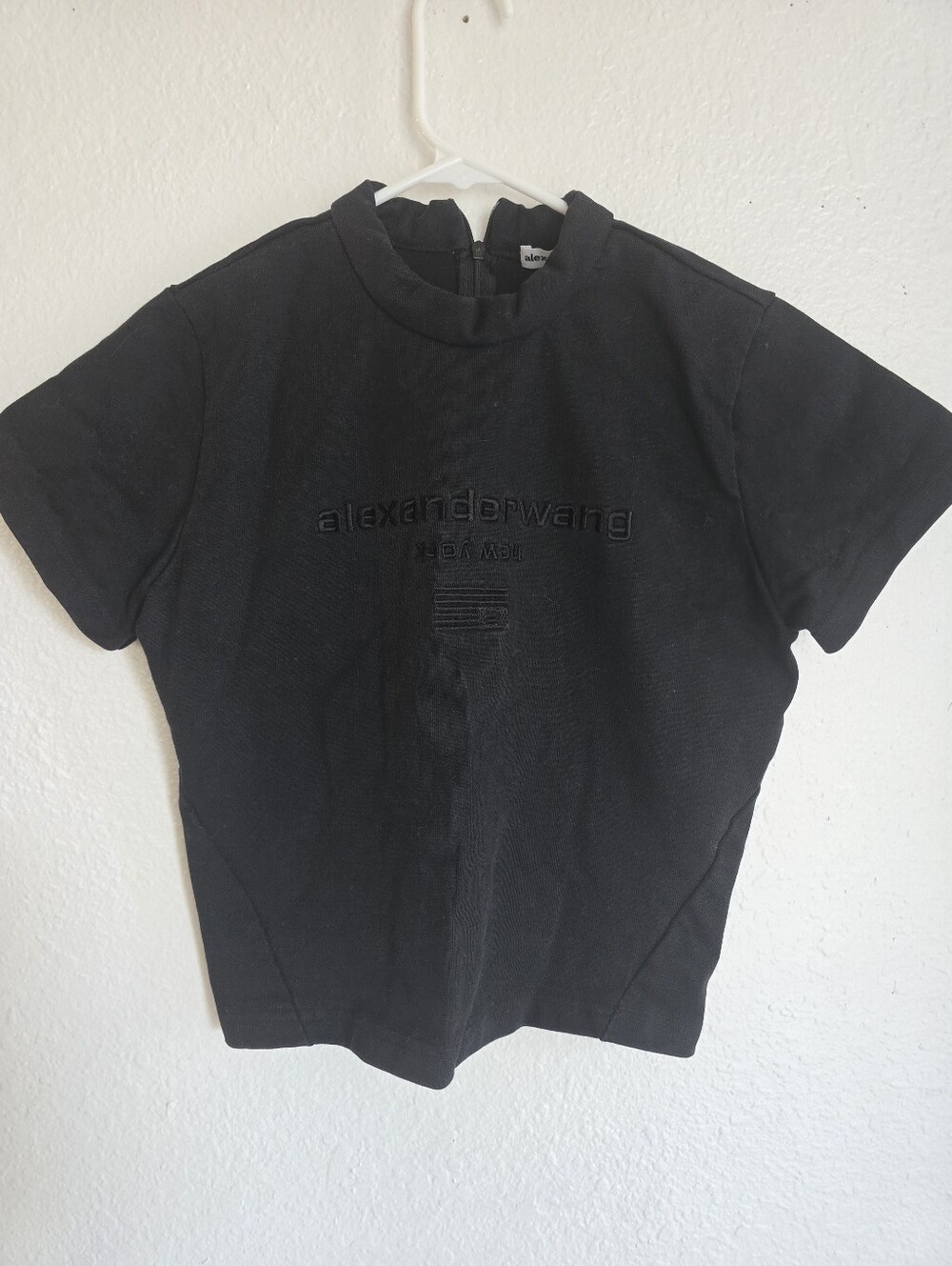 Alexander Wang black short-sleeve mock-neck top zipper back sz Small READ